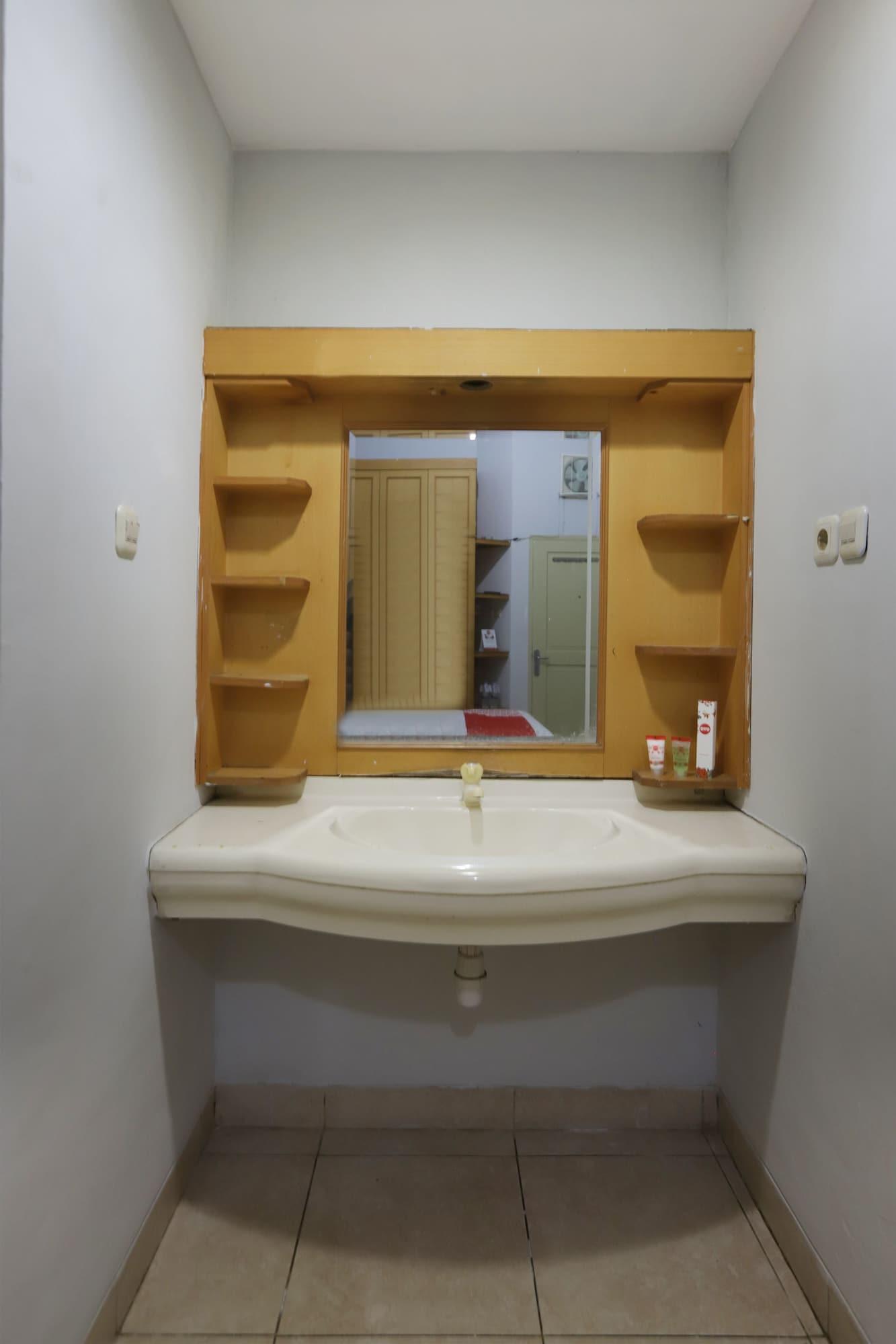 Capital O 297 45 Residence جاكرتا المظهر الخارجي الصورة